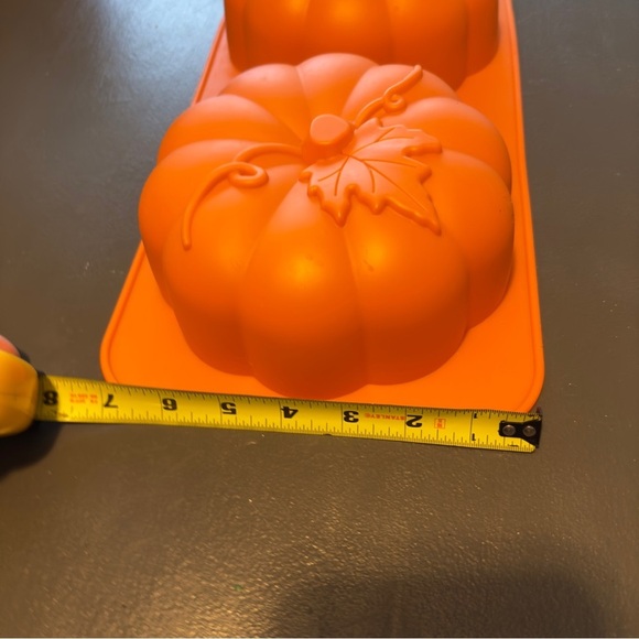 Celebrate It Orange Pumpkin Silicone Mold Cake Jello Fall Autumn Bake Baking - Picture 2 of 7